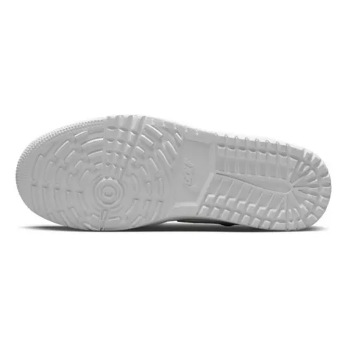 Men's Nike Air Jordan 1 Low G Spikeless Golf Shoes 4 Men's Nike Air Jordan 1 Low G Spikeless Golf Shoes - Image 4