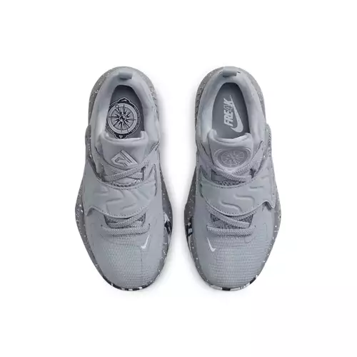 Kid's Nike Freak 4 Hook N Loop Basketball Shoes 2 Kid's Nike Freak 4 Hook N Loop Basketball Shoes - Image 2